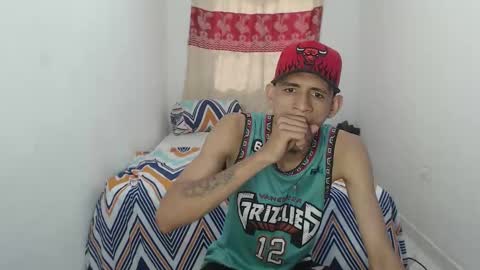Snapshot of stuart_17 chatting on October 16, 4:04 pm stuart_17 online show from October 16, 4:04 pm