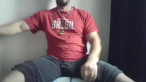 Snapshot of studdotcom chatting on February 7, 9:37 am Ero online show from February 7, 9:37 am