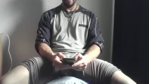 Snapshot of studdotcom chatting on February 27, 9:43 am Ero online show from February 27, 9:43 am