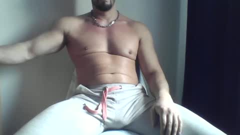 Snapshot of studdotcom chatting on March 12, 10:59 am Ero online show from March 12, 10:59 am