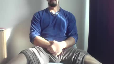 Snapshot of studdotcom chatting on January 29, 8:29 am Ero online show from January 29, 8:29 am