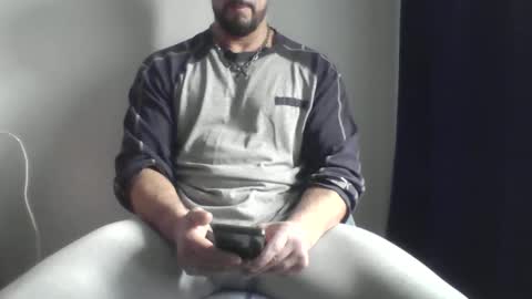 Snapshot of studdotcom chatting on February 11, 9:42 am Ero online show from February 11, 9:42 am