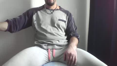 Snapshot of studdotcom chatting on January 18, 9:45 am Ero online show from January 18, 9:45 am