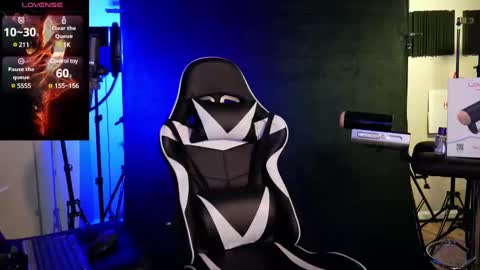 Ryan Long online show from February 9, 4:04 am