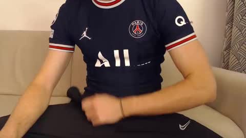 Stud From Paris online show from February 9, 3:34 pm