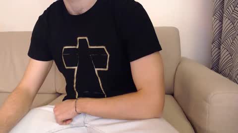 Stud From Paris online show from February 1, 6:40 pm