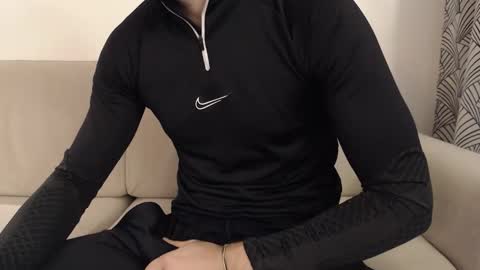 Stud From Paris online show from October 15, 3:19 pm