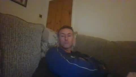Snapshot of stuuuey73 chatting on October 14, 10:06 pm stuuuey73 online show from October 14, 10:06 pm