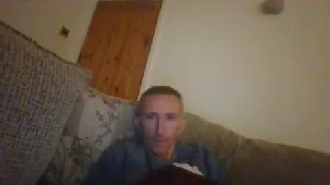 Snapshot of stuuuey73 chatting on September 22, 9:14 pm stuuuey73 online show from September 22, 9:14 pm