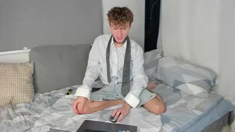 Snapshot of successful_kevin chatting on September 23, 8:41 pm Kevin online show from September 23, 8:41 pm