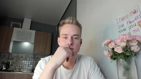 Snapshot of successful_kevin chatting on October 11, 4:00 pm Kevin online show from October 11, 4:00 pm