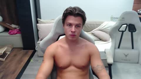 Snapshot of sunny1girl chatting on October 16, 8:50 pm Alice and Sergey online show from October 16, 8:50 pm