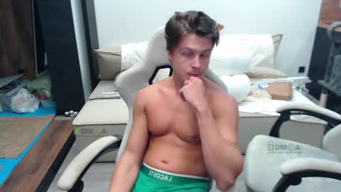 Snapshot of sunny1girl chatting on October 3, 7:52 pm Alice and Sergey online show from October 3, 7:52 pm
