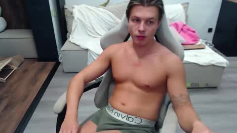 Snapshot of sunny1girl chatting on October 8, 2:54 pm Alice and Sergey online show from October 8, 2:54 pm