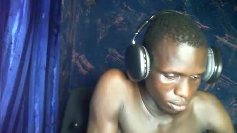 Sunnyblack2 online show from April 5, 9:11 pm