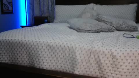 Superbronnon online show from January 20, 1:50 am