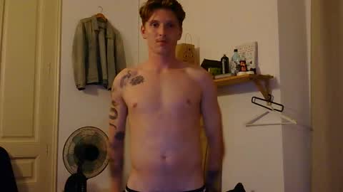 Snapshot of superhardxxxx chatting on September 24, 9:35 pm Ctrl My Body online show from September 24, 9:35 pm