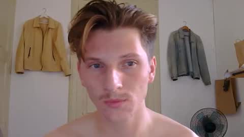 Snapshot of superhardxxxx chatting on October 21, 11:02 am Ctrl My Body online show from October 21, 11:02 am