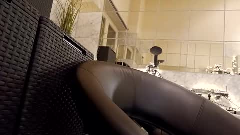 sweaty_hairy_cocks online show from March 1, 3:53 am