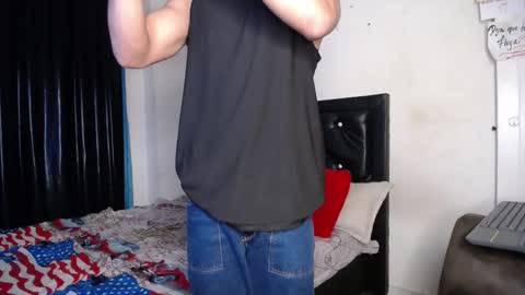 Snapshot of sweatyhairypig1 chatting on December 29, 10:36 pm joel bliss online show from December 29, 10:36 pm