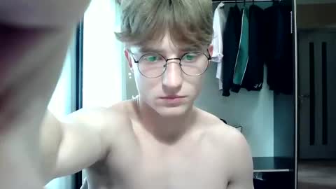 Sweet boy06 online show from June 29, 1:33 pm