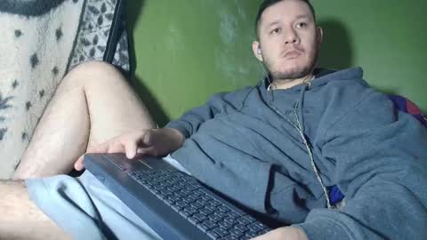 sweet_guy36 online show from October 12, 3:33 am