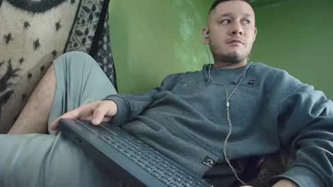 sweet_guy36 online show from October 2, 4:33 pm