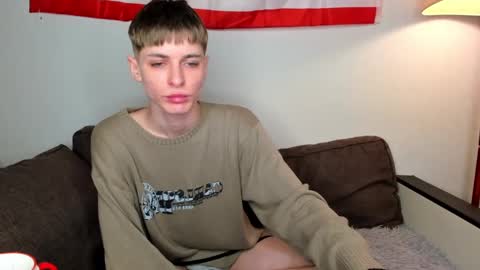 Snapshot of sweet_peach__ chatting on December 12, 11:47 pm kira online show from December 12, 11:47 pm
