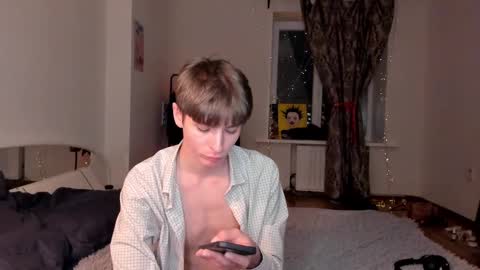 Snapshot of sweet_peach__ chatting on February 21, 5:42 pm kira online show from February 21, 5:42 pm