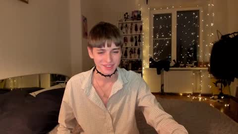 Snapshot of sweet_peach__ chatting on January 23, 8:24 pm kira online show from January 23, 8:24 pm