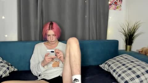 Snapshot of sweet_peach__ chatting on September 15, 11:17 pm kira online show from September 15, 11:17 pm