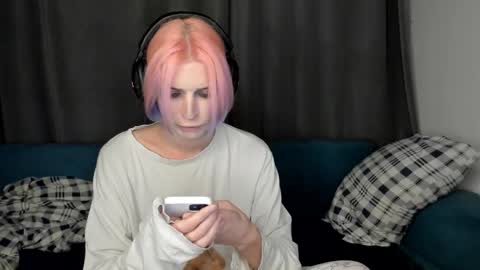 Snapshot of sweet_peach__ chatting on September 27, 9:01 pm kira online show from September 27, 9:01 pm
