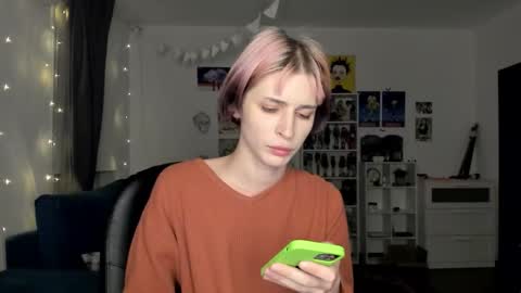 kira online show from February 8, 4:55 pm