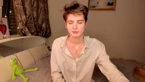 Snapshot of sweet_peach__ chatting on March 5, 10:23 pm kira online show from March 5, 10:23 pm