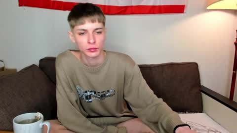 Snapshot of sweet_peach__ chatting on December 11, 10:49 pm kira online show from December 11, 10:49 pm