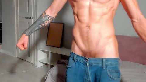 Snapshot of sweet_smith8 chatting on January 12, 1:05 pm sweet_smith8 online show from January 12, 1:05 pm