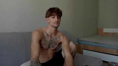 Snapshot of sweet_smith8 chatting on September 14, 7:32 am sweet_smith8 online show from September 14, 7:32 am