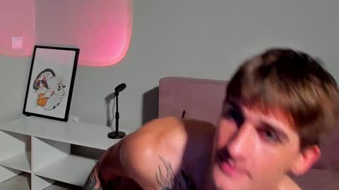 Snapshot of sweet_smith8 chatting on January 26, 12:43 pm sweet_smith8 online show from January 26, 12:43 pm