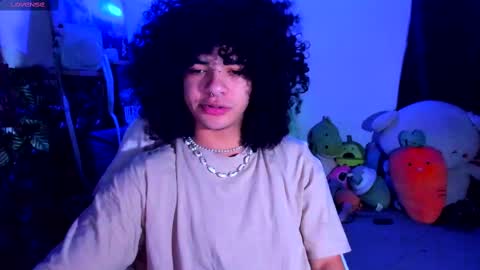 Steven independent model online show from February 23, 10:20 pm