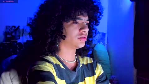 Steven independent model online show from March 9, 4:16 am