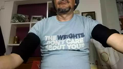 sweetcuervo independent model online show from May 14, 4:21 am