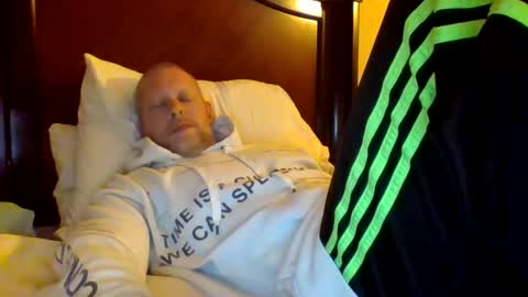 sweetg233 online show from December 3, 4:46 am