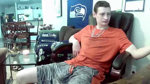 Snapshot of swelteringk chatting on February 24, 5:20 pm Kile online show from February 24, 5:20 pm