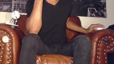 Snapshot of swolebbc chatting on October 16, 4:31 am The DickGod online show from October 16, 4:31 am