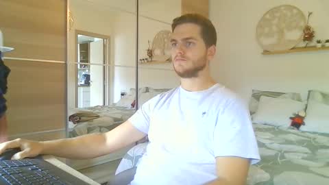 Snapshot of syl092 chatting on October 20, 11:58 am syl092 online show from October 20, 11:58 am