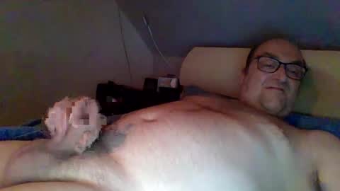 Snapshot of t0815 chatting on February 13, 8:34 pm t0815 online show from February 13, 8:34 pm