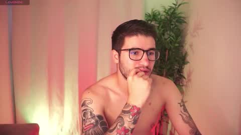 t0ny_wylie online show from February 22, 3:57 pm