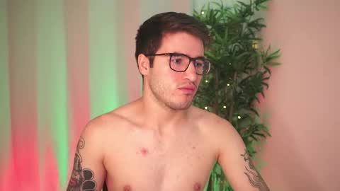 t0ny_wylie online show from March 5, 3:19 pm