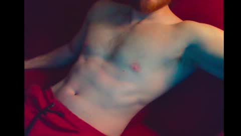 Snapshot of t3ns0r_ chatting on February 21, 8:28 am t3ns0r_ online show from February 21, 8:28 am