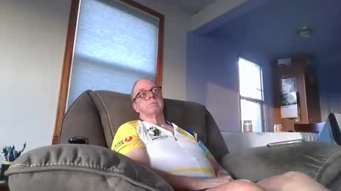 Snapshot of tacrunner66_ chatting on March 1, 1:22 am tacrunner66_ online show from March 1, 1:22 am
